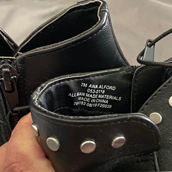 Ankle Boots - Picture 3 of 4